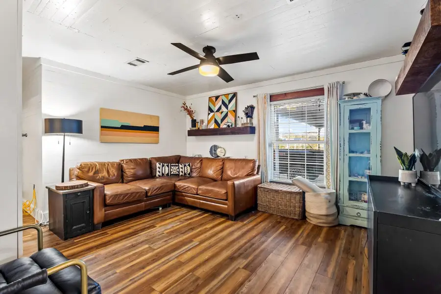 1604 Center Street, Bonham, TX 75418 - Image #2