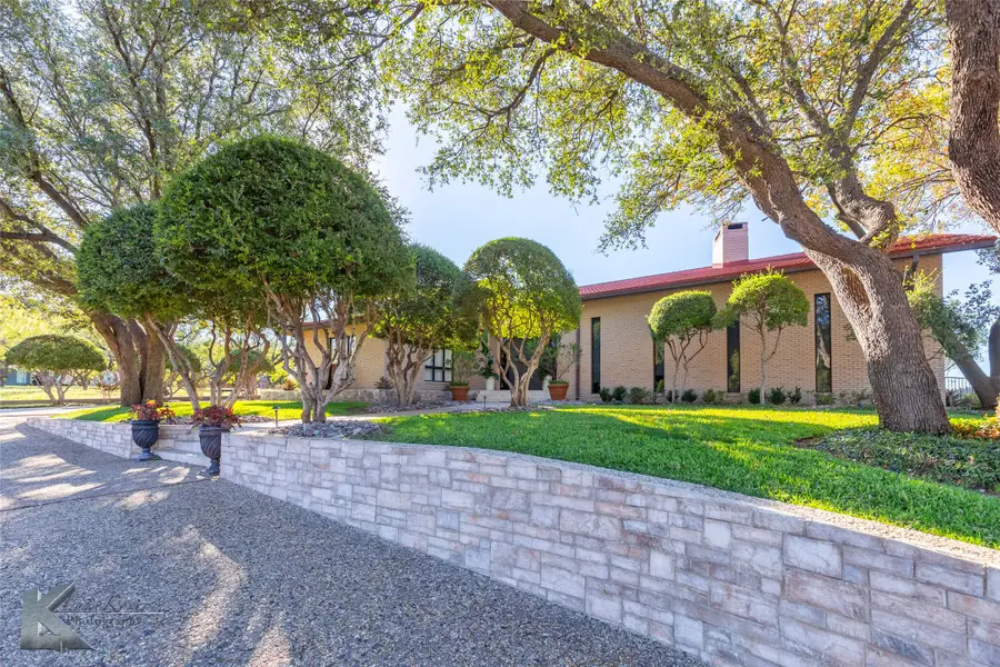 2909 Woodlake Drive, Abilene, TX 79606 - Image #2