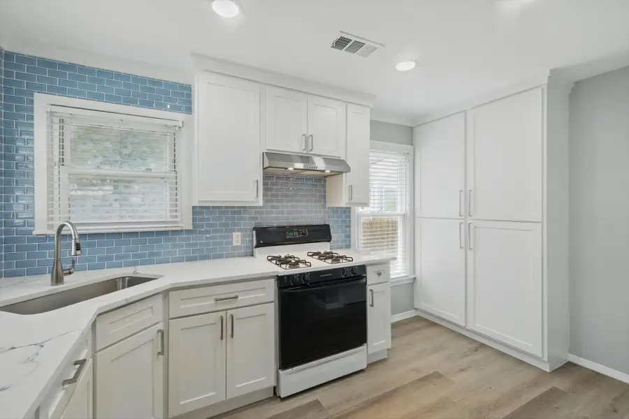 2104 W Lotus Avenue, Fort Worth, TX 76111 - Image #3