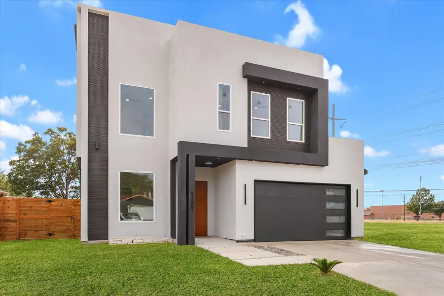 5204 Gibson Drive, The Colony, TX 75056 - Image #2