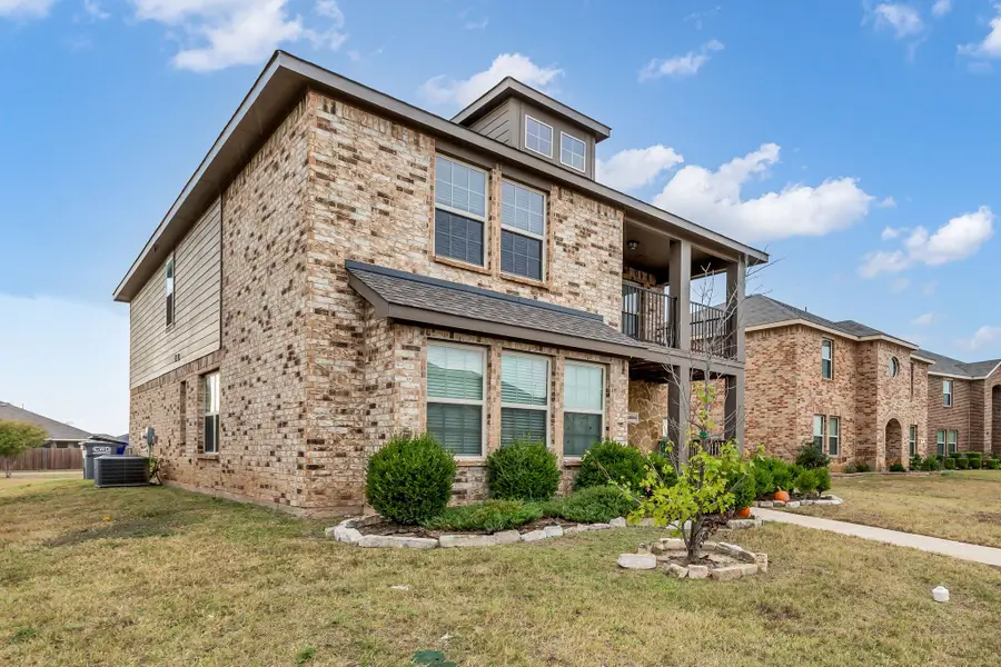 2256 Spring Hollow Drive, Lancaster, TX 75134 - Image #3