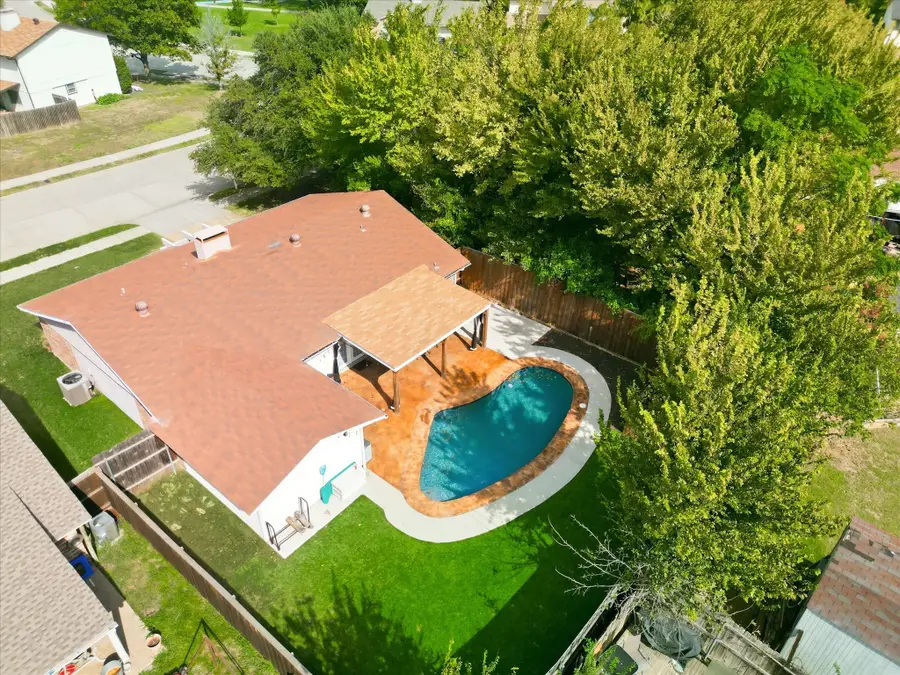 228 Wildfire Drive, Lewisville, TX 75067 - Image #2