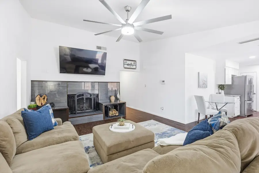 228 Wildfire Drive, Lewisville, TX 75067 - Image #3