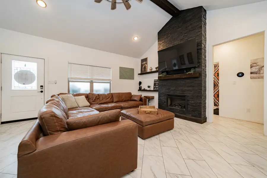 1015 Tupuna Drive, Tool, TX 75143 - Image #3