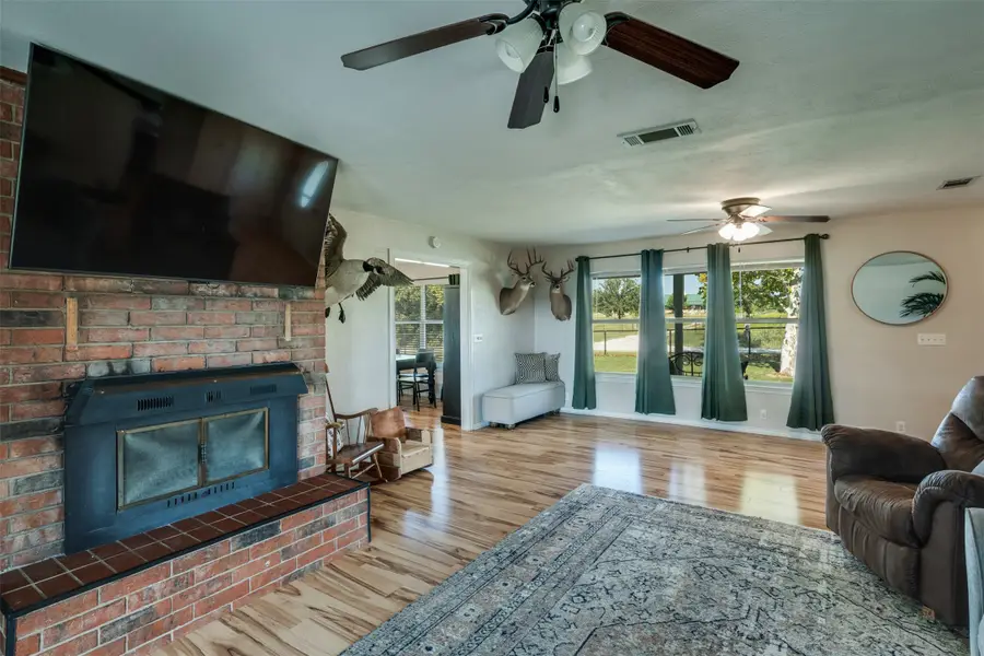 917 Cole Lane, Bowie, TX 76230 - Image #2