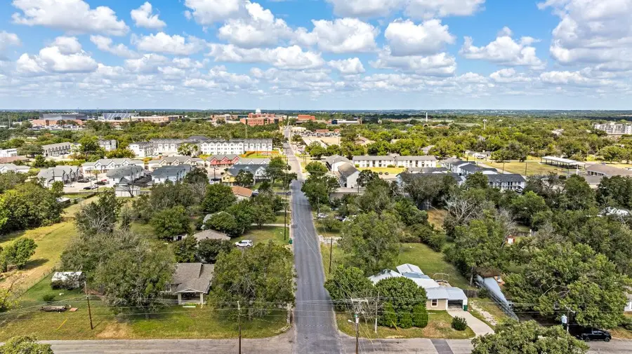 625 S Lillian Street, Stephenville, TX 76401 - Image #2