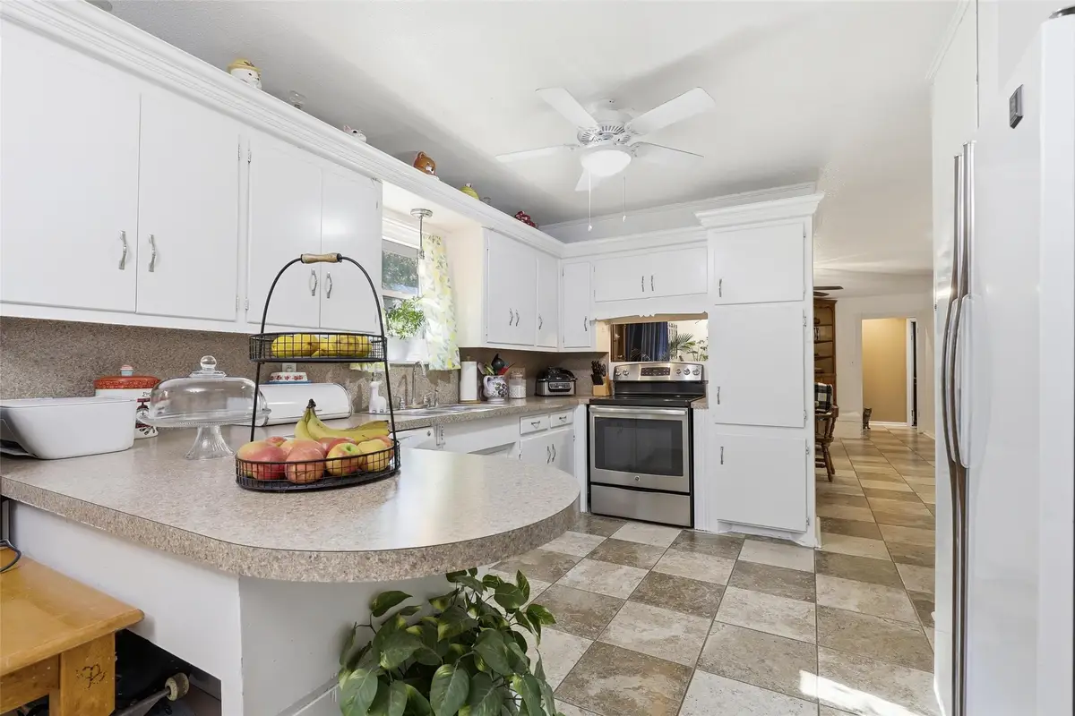 5629 Whitman Avenue, Fort Worth, TX 76133 - Image #1