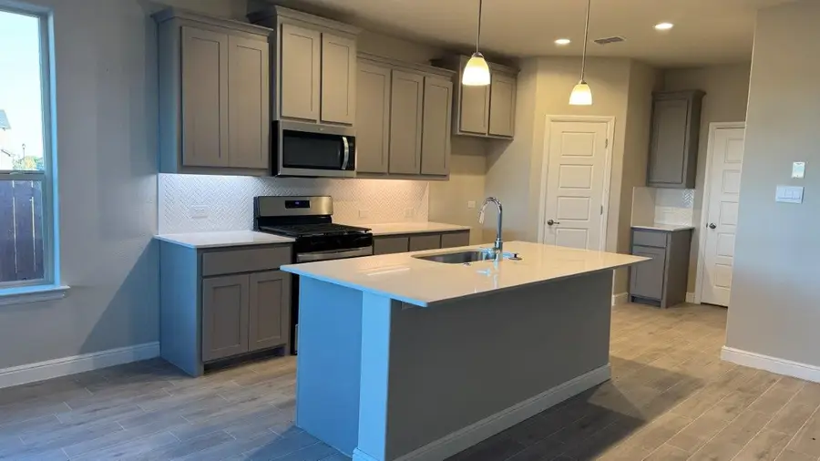 15072 Green Bluff Drive, Fort Worth, TX 76008 - Image #2