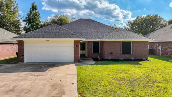 721 Lisa Street, Burleson, TX 76028