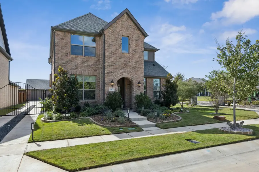 1877 Lakemont Drive, Van Alstyne, TX 75495 - Image #2