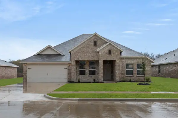 2609 Streamside Drive, Burleson, TX 76028