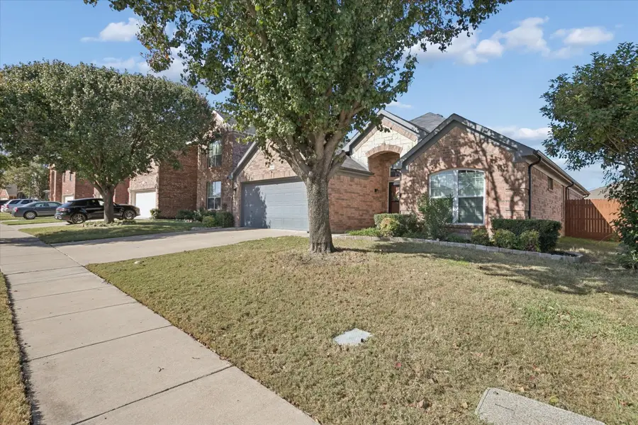 10841 Middleglen Road, Fort Worth, TX 76052 - Image #2