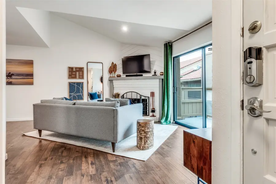 5200 Martel Avenue #6Q, Dallas, TX 75206 - Image #3