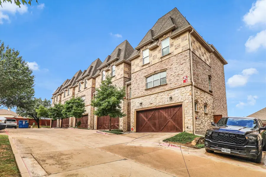 2700 Club Ridge Drive #22, Lewisville, TX 75067 - Image #2