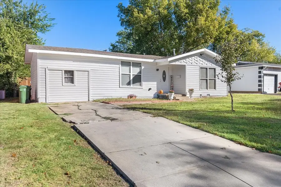 6621 Onyx Drive N, North Richland Hills, TX 76180 - Image #2