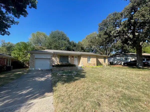341 Hurst Drive, Bedford, TX 76022