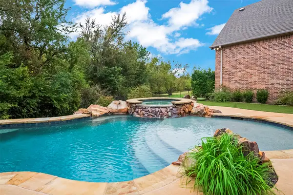 301 Harrison Circle, Van Alstyne, TX 75495