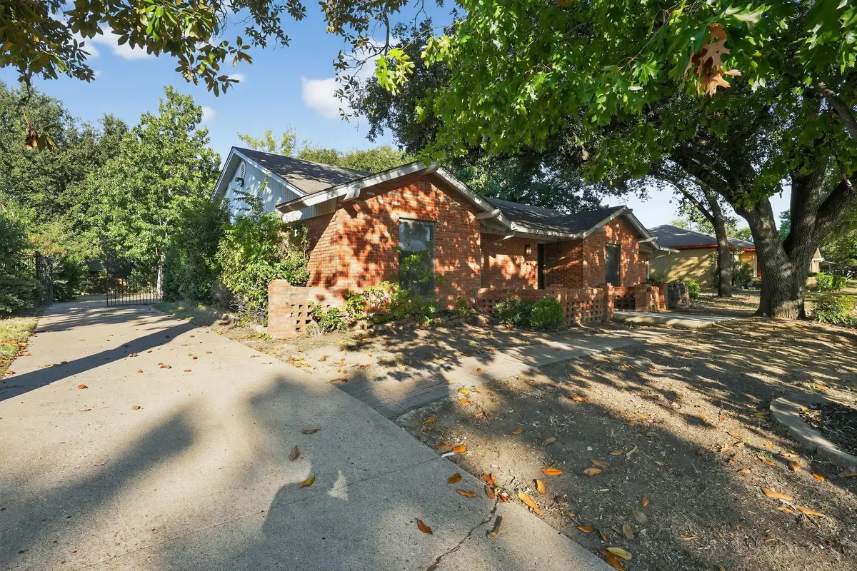 1017 Denmark Street, Grand Prairie, TX 75050 - Image #1