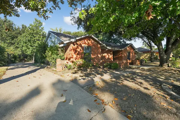 1017 Denmark Street, Grand Prairie, TX 75050