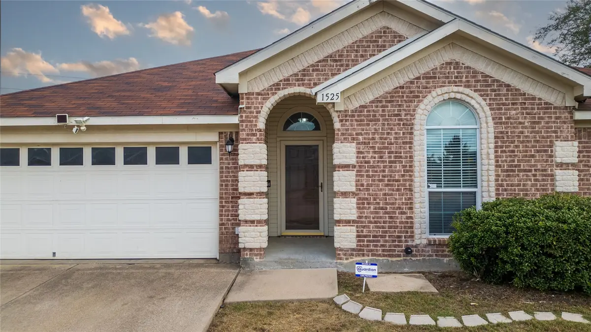 1525 Sanibel Lane, Arlington, TX 76018 - Image #1