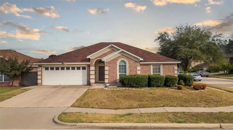 1525 Sanibel Lane, Arlington, TX 76018 - Image #2