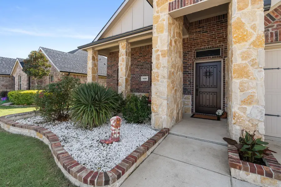 548 Clearlake Drive, Waxahachie, TX 75165 - Image #2