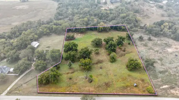 974 Walnut Creek Drive, Springtown, TX 76082