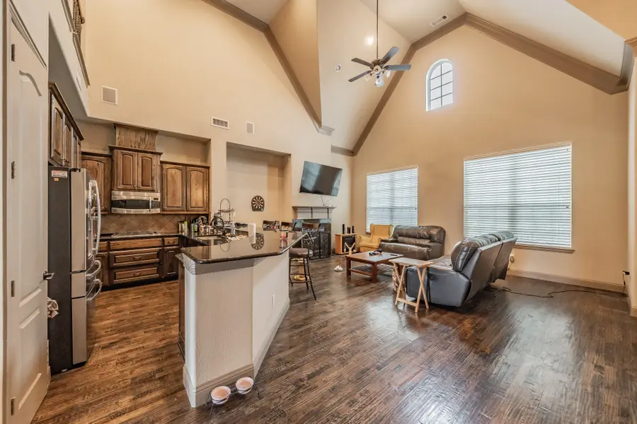 575 Rockingham Drive, Irving, TX 75063 - Image #2