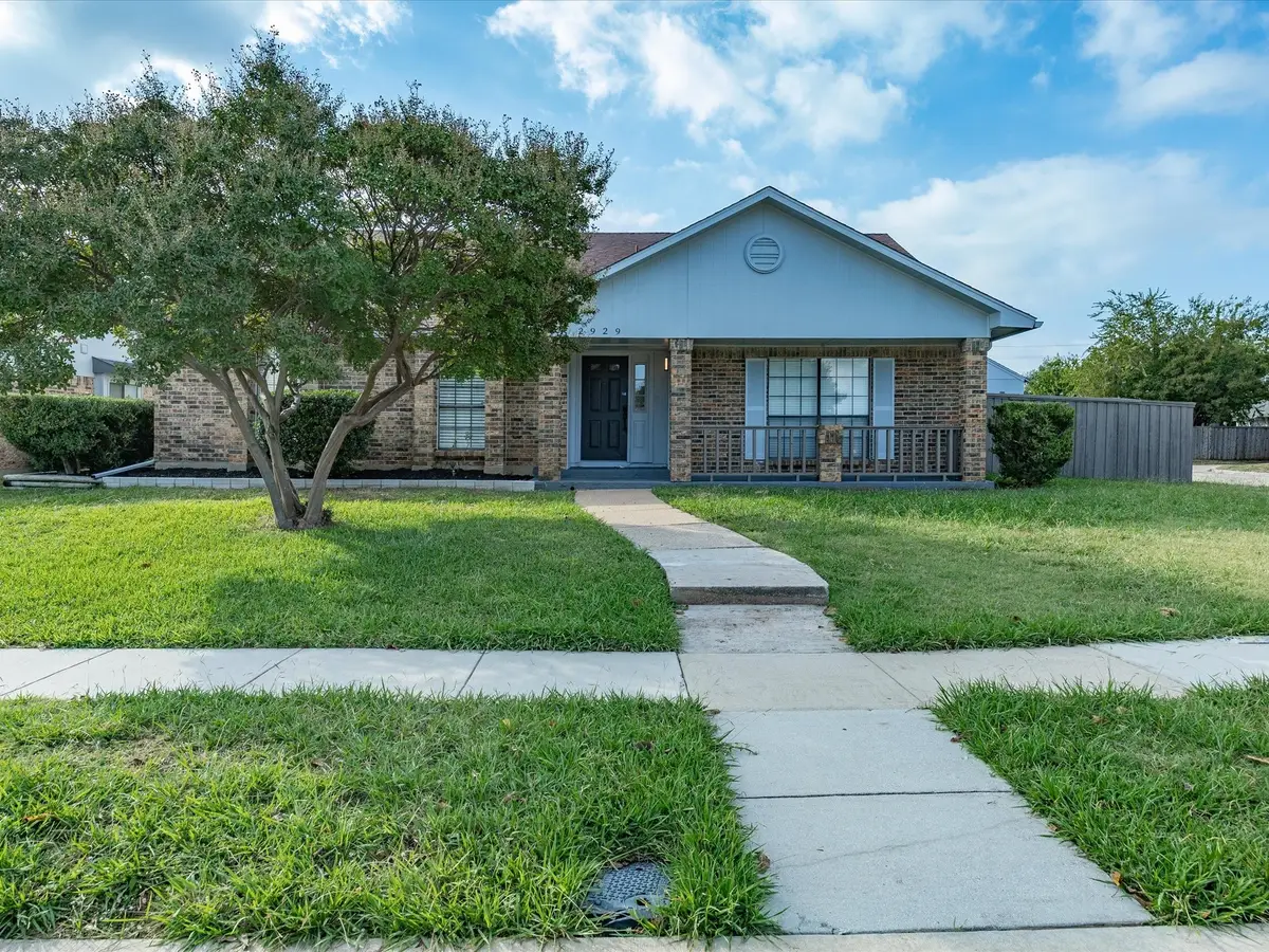 2929 Hamlett Lane, Flower Mound, TX 75028 - Image #1