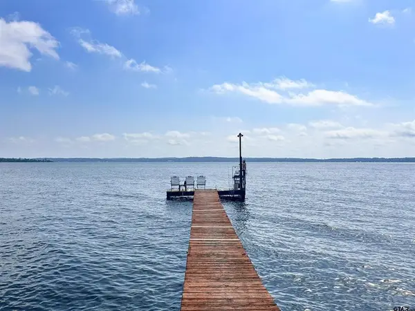 5049 Sunrise Drive, Chandler, TX 75758