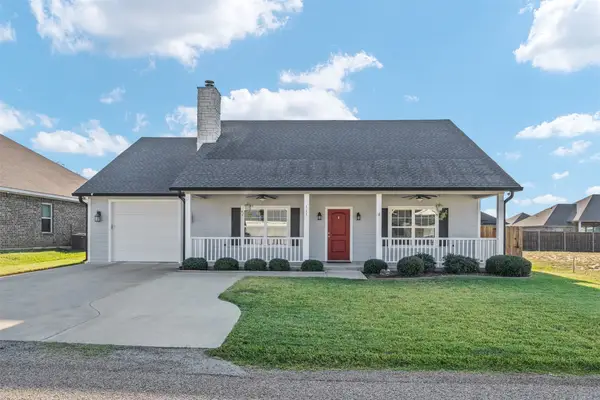 111 Bexar Street, Mabank, TX 75147