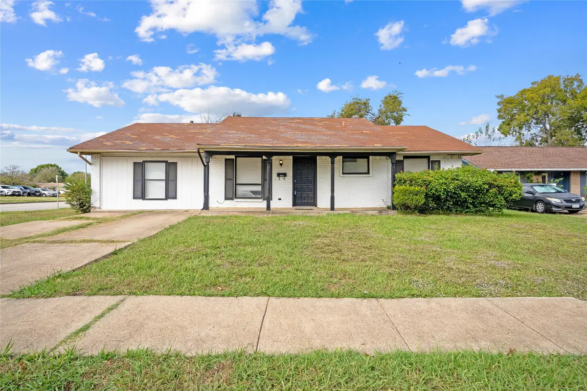 473 Clearfield Drive, Garland, TX 75043 - Image #1