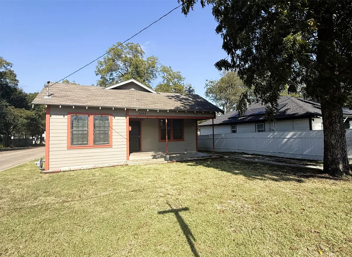 1444 W 6th Avenue, Corsicana, TX 75110 - Image #1