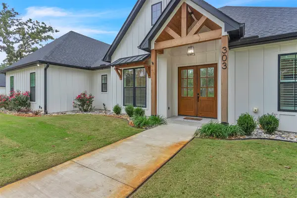 303 County Road 2462, Mineola, TX 75773