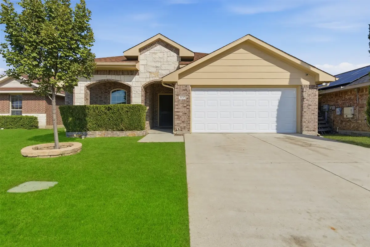 3137 Royal Crest Drive, Fort Worth, TX 76140 - Image #1