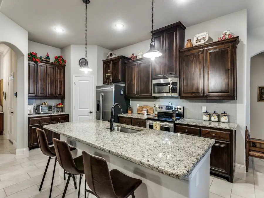 641 Piper Drive, Saginaw, TX 76179 - Image #3