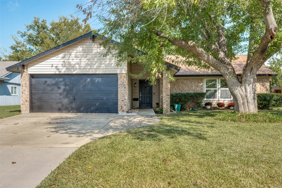 2800 Arcadia Lane, Carrollton, TX 75007 - Image #2