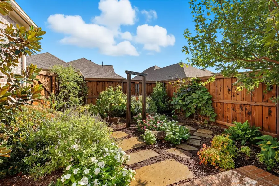 4815 Beaver Creek Drive, Arlington, TX 76005 - Image #2