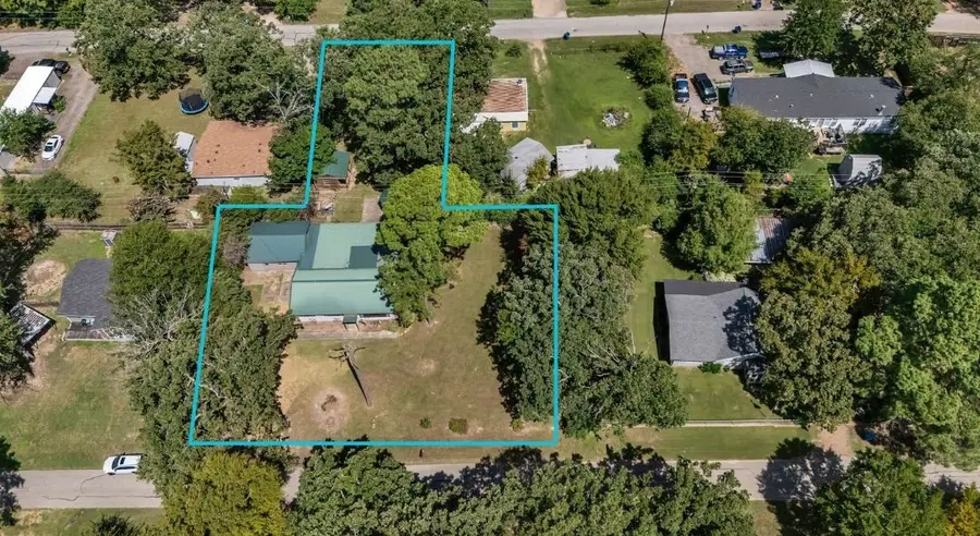 733 Cedarcrest Drive, Tool, TX 75143 - Image #2