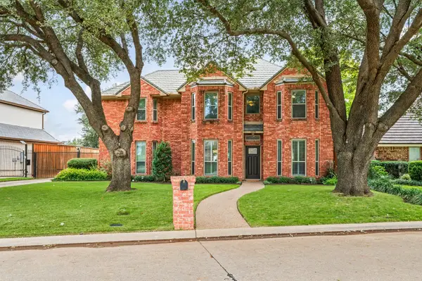 3228 Oakdale Drive, Hurst, TX 76054