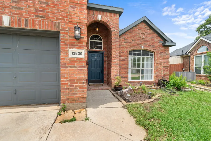 12809 Conifer Lane, Fort Worth, TX 76040 - Image #2