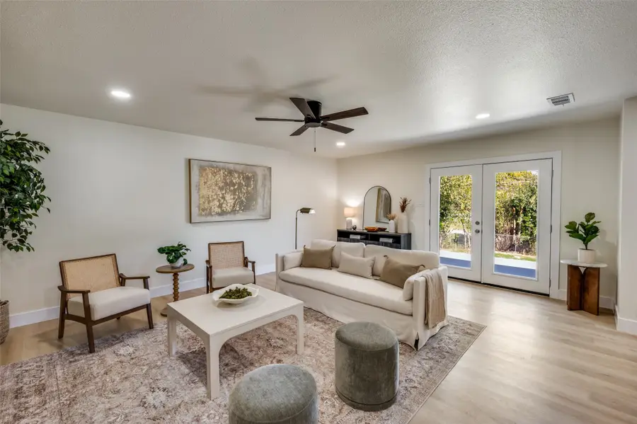 1001 Edinburg Lane, Denton, TX 76209 - Image #2