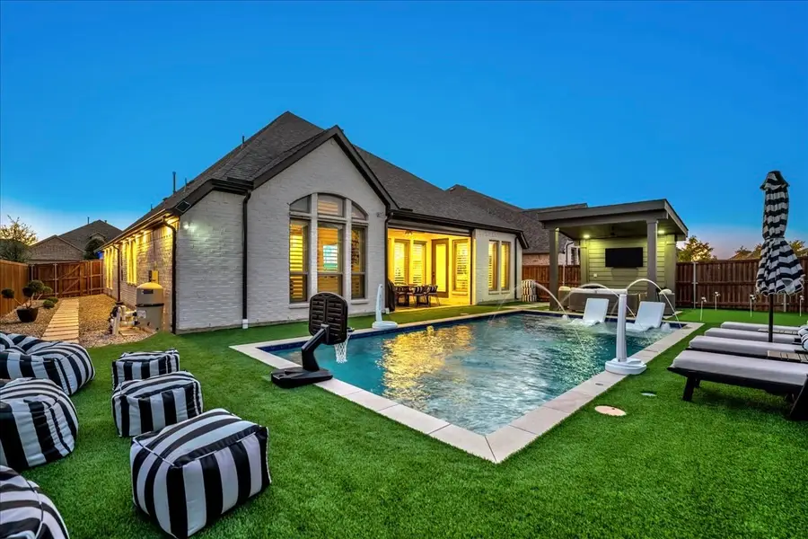 905 Bridle Path Parkway, Aubrey, TX 76227 - Image #3