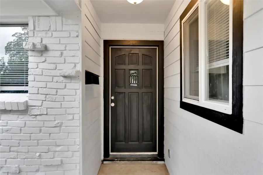 5616 Maceo Lane, Fort Worth, TX 76112 - Image #2