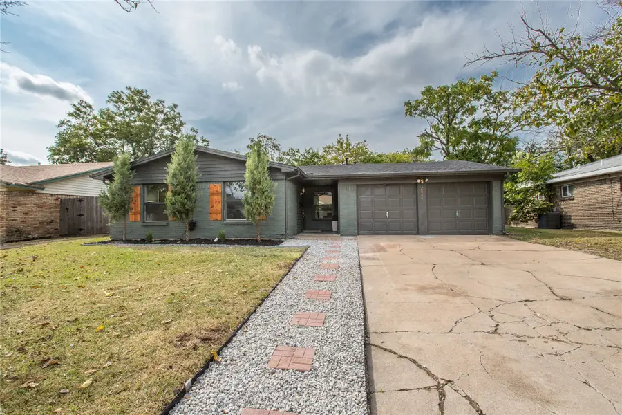 2825 Fairbrook Street, Irving, TX 75062 - Image #2