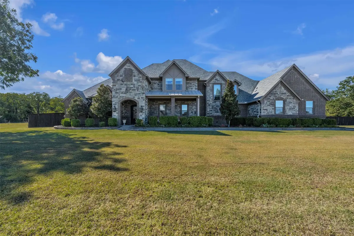 7500 Hamlet Avenue, Arlington, TX 76001 - Image #1