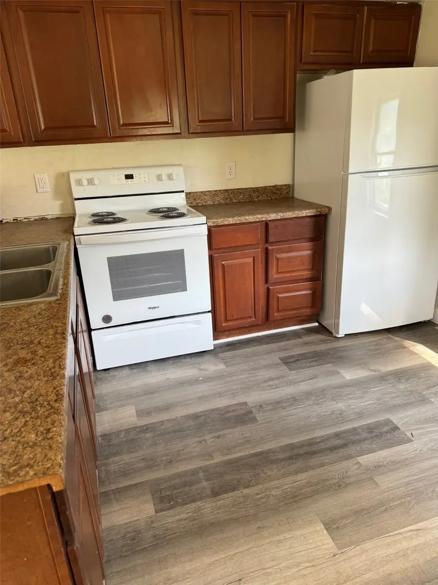 1404 W Sunset Street, San Saba, TX 76877 - Image #3