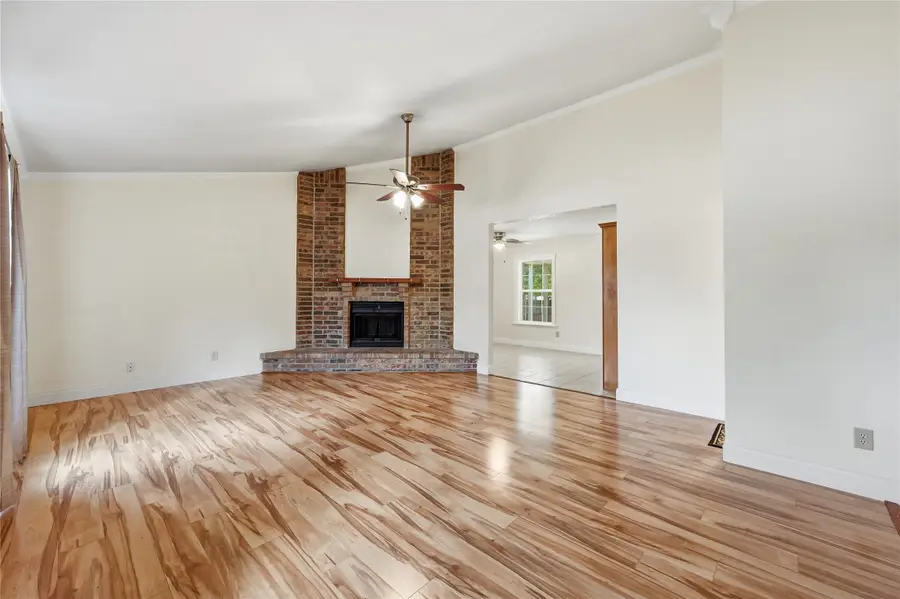 6909 Greenspring Drive, Arlington, TX 76016 - Image #3