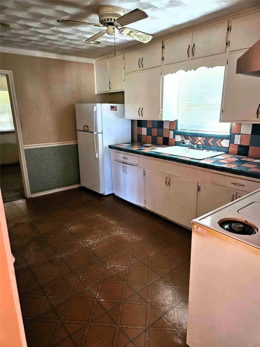 1708 Walmsley Avenue, Dallas, TX 75208 - Image #2