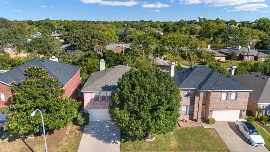 12849 Honey Locust Circle, Fort Worth, TX 76040 - Image #2